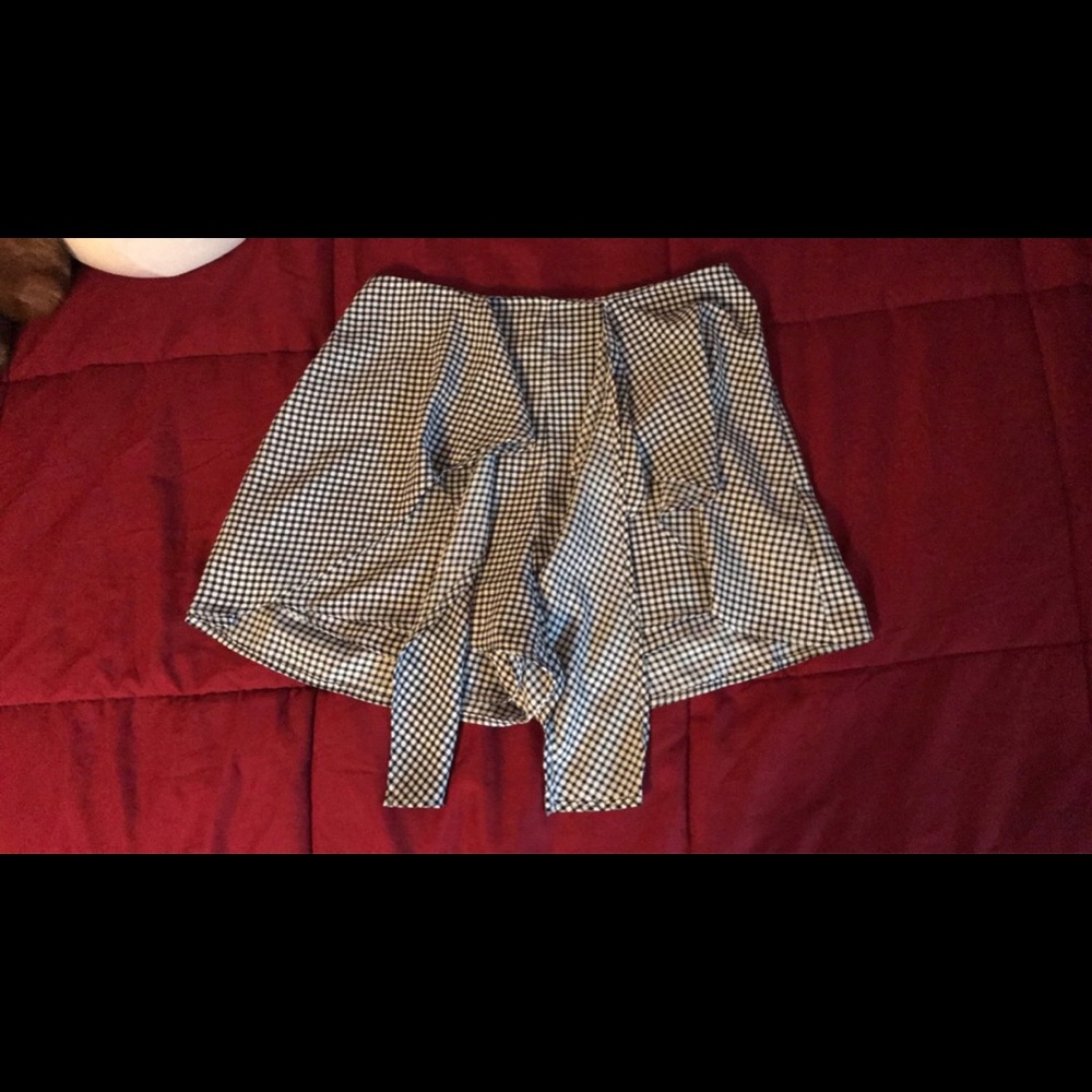 Checkered tie shorts